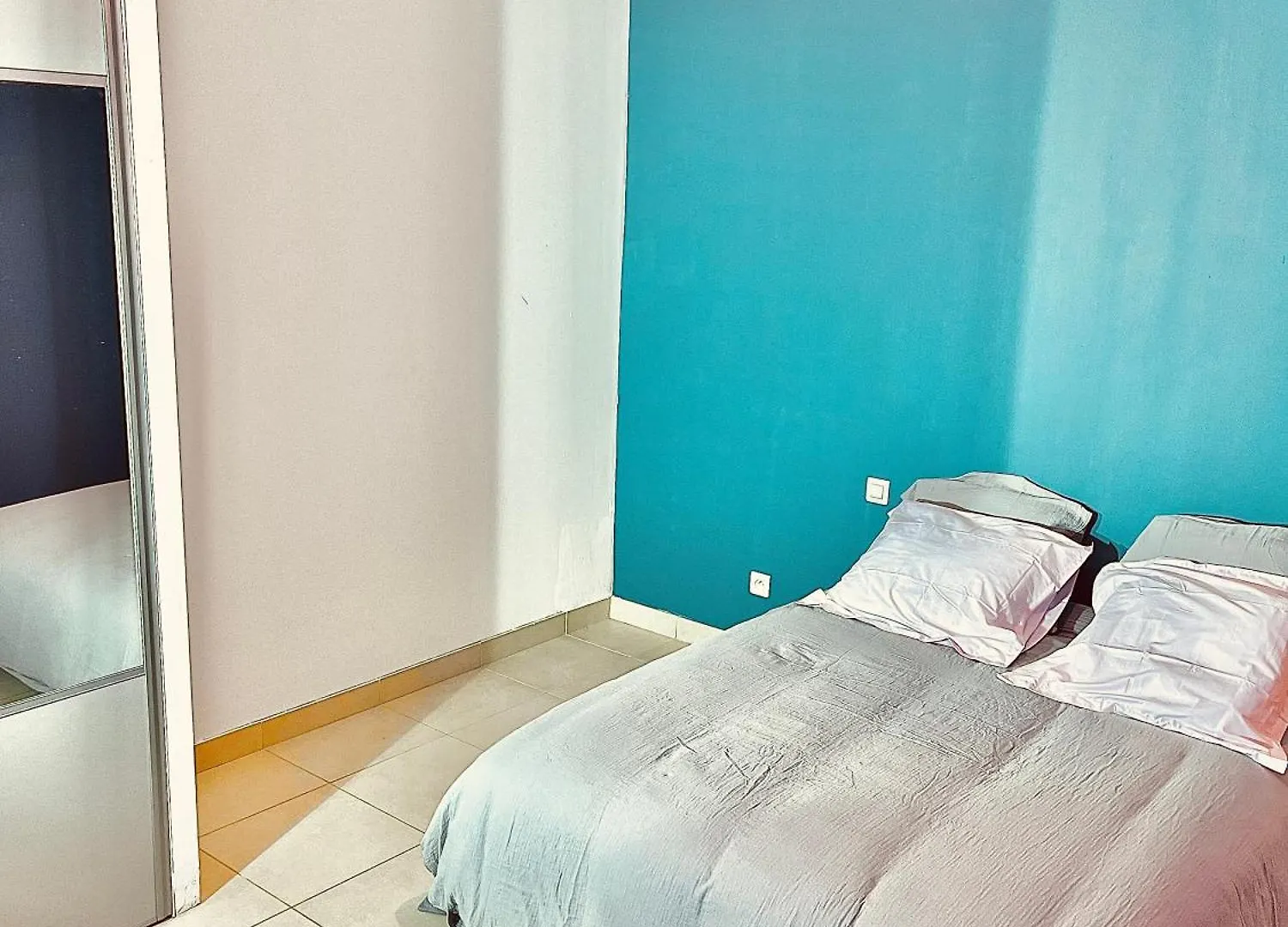 Homestay Room In House Villefontaine